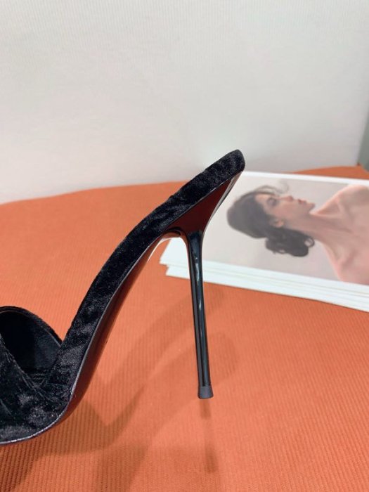 Босоножки фото 4