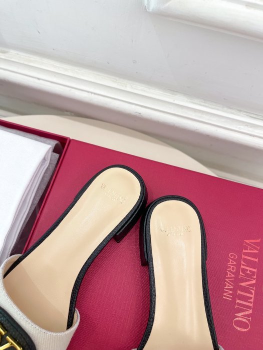 Босоножки фото 7