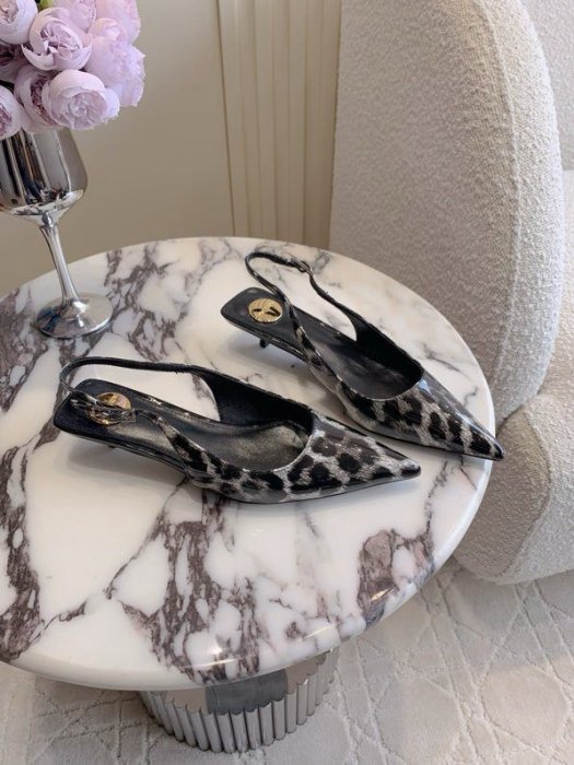 Босоножки фото 3