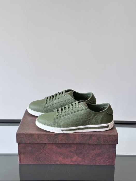 Кроссовки фото 3