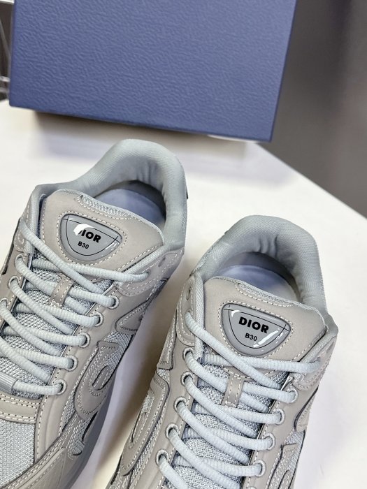 Кроссовки фото 8