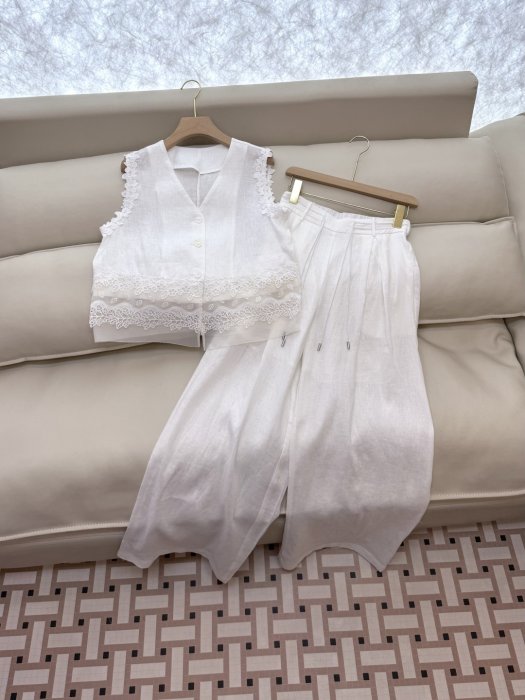 Costume female фото 3