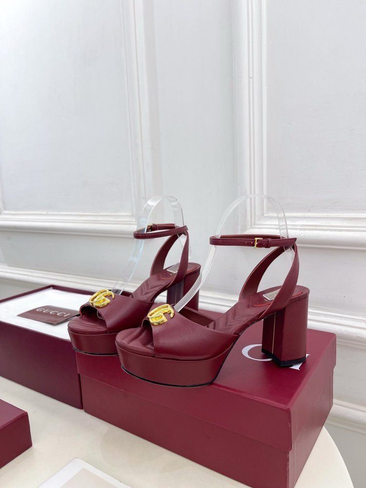 Босоножки фото 3