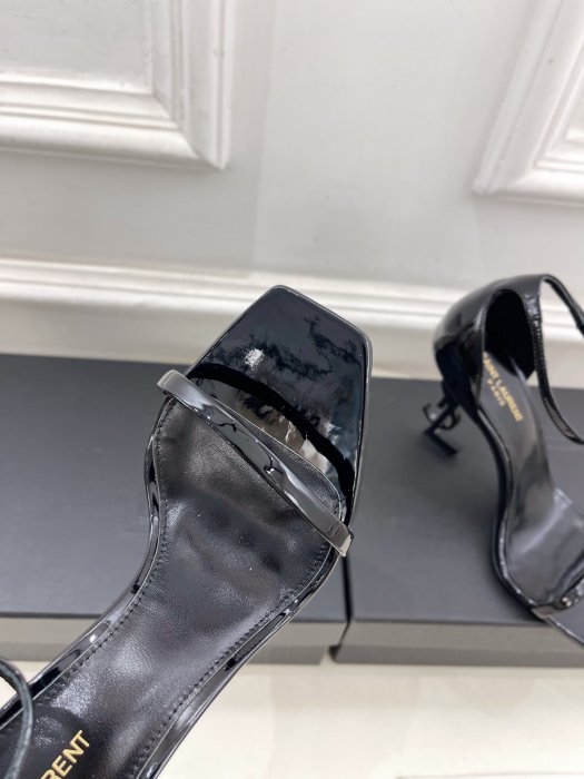 Босоножки фото 7