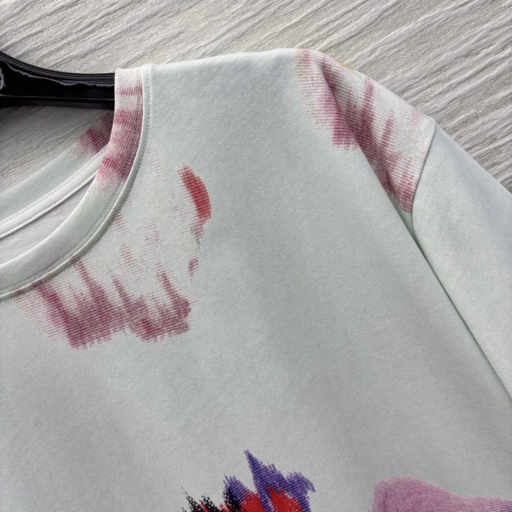 Футболка жіноча фото 5