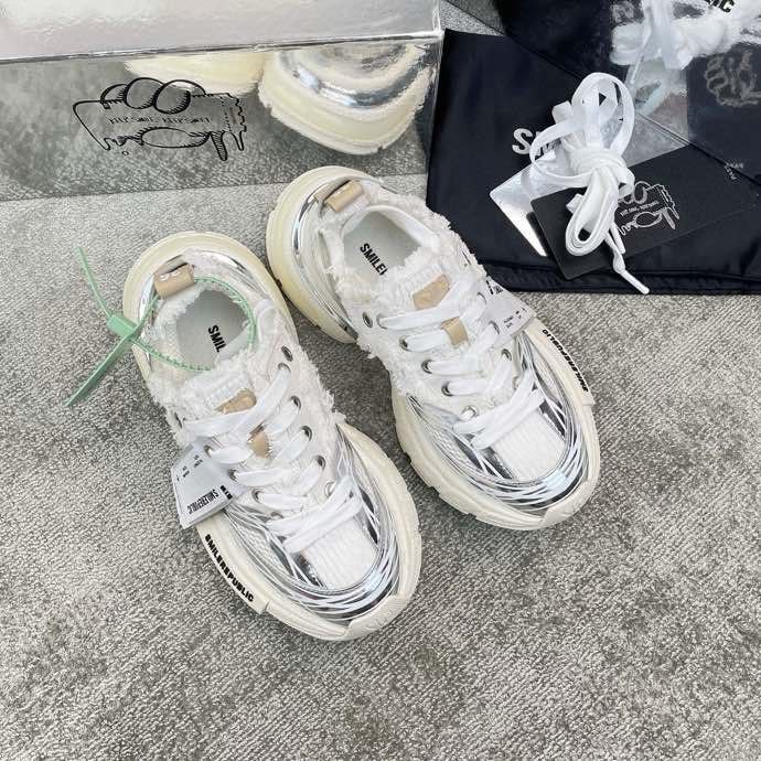 Кросівки фото 8