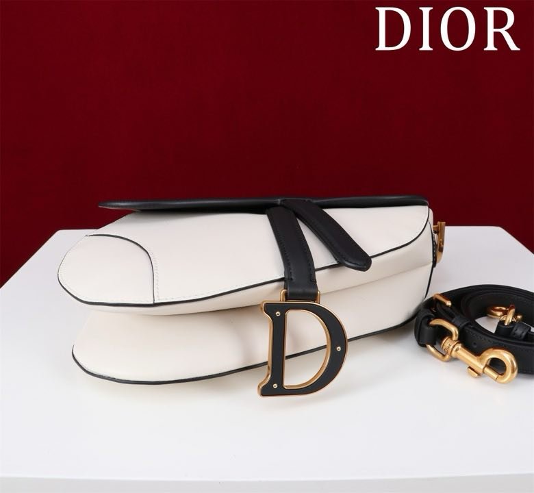 Сумка кожаная Dior Saddle 25 см фото 4