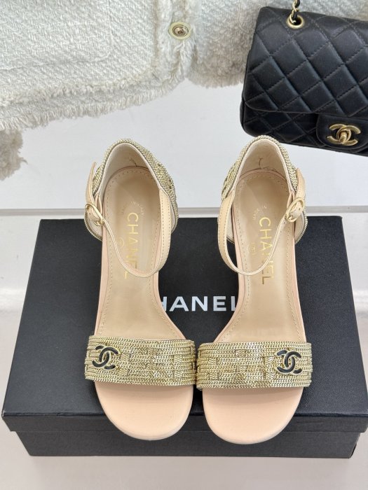 Босоножки фото 4