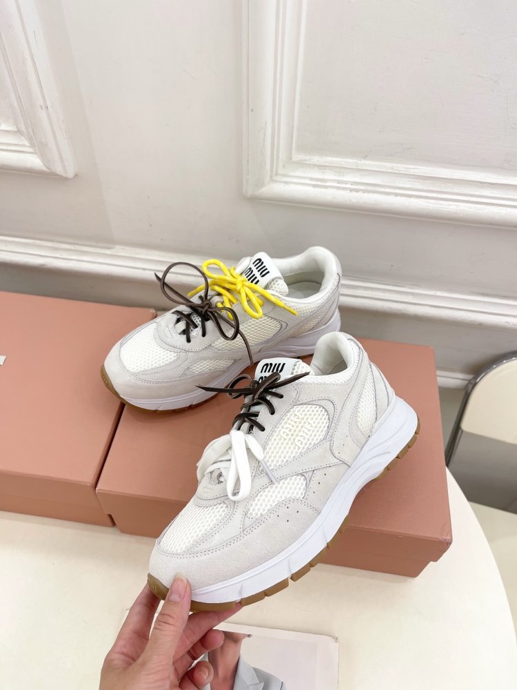 Кроссовки женские фото 4