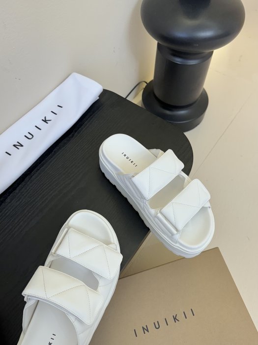 Шльопанці фото 4