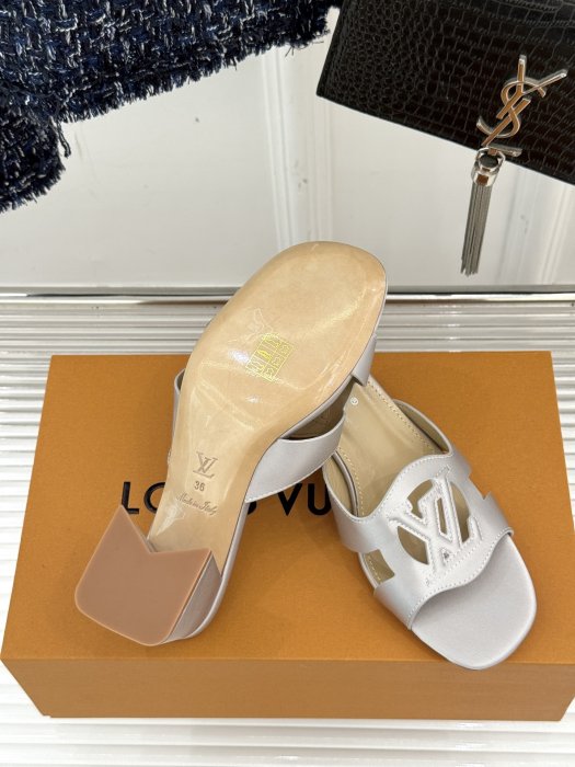 Босоножки фото 9