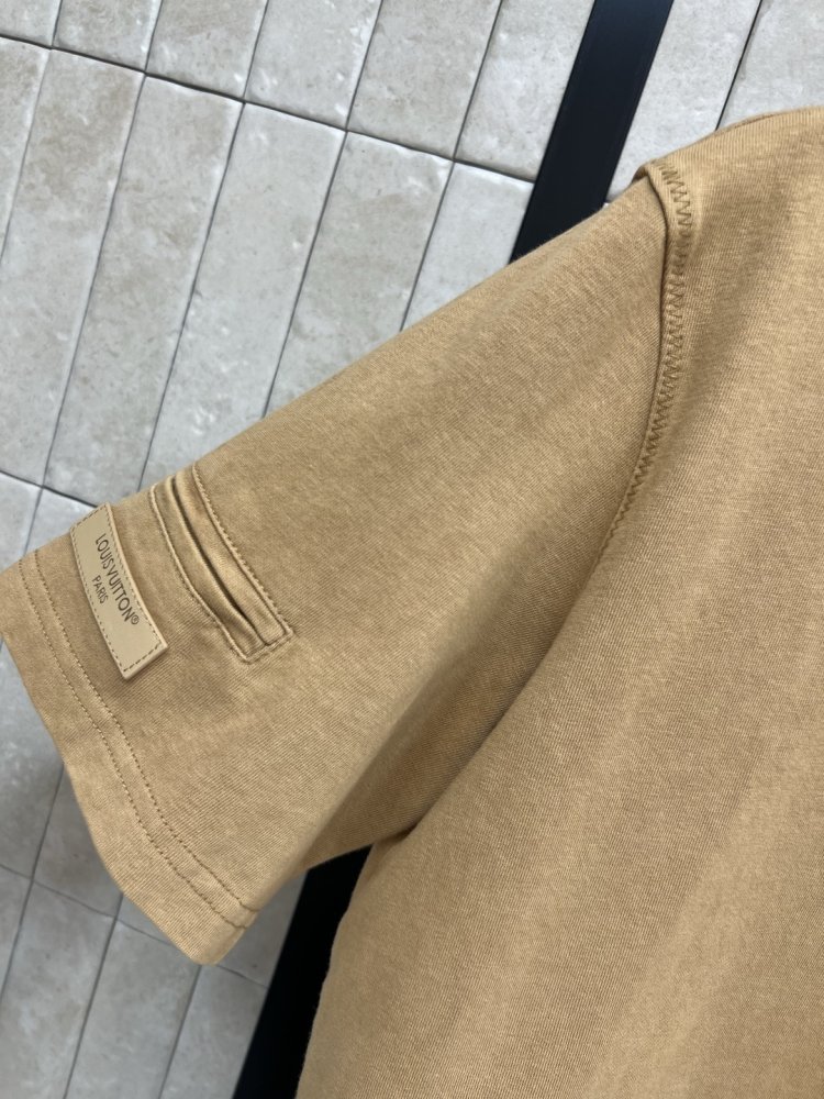 Футболка з колекції Early Fall фото 6