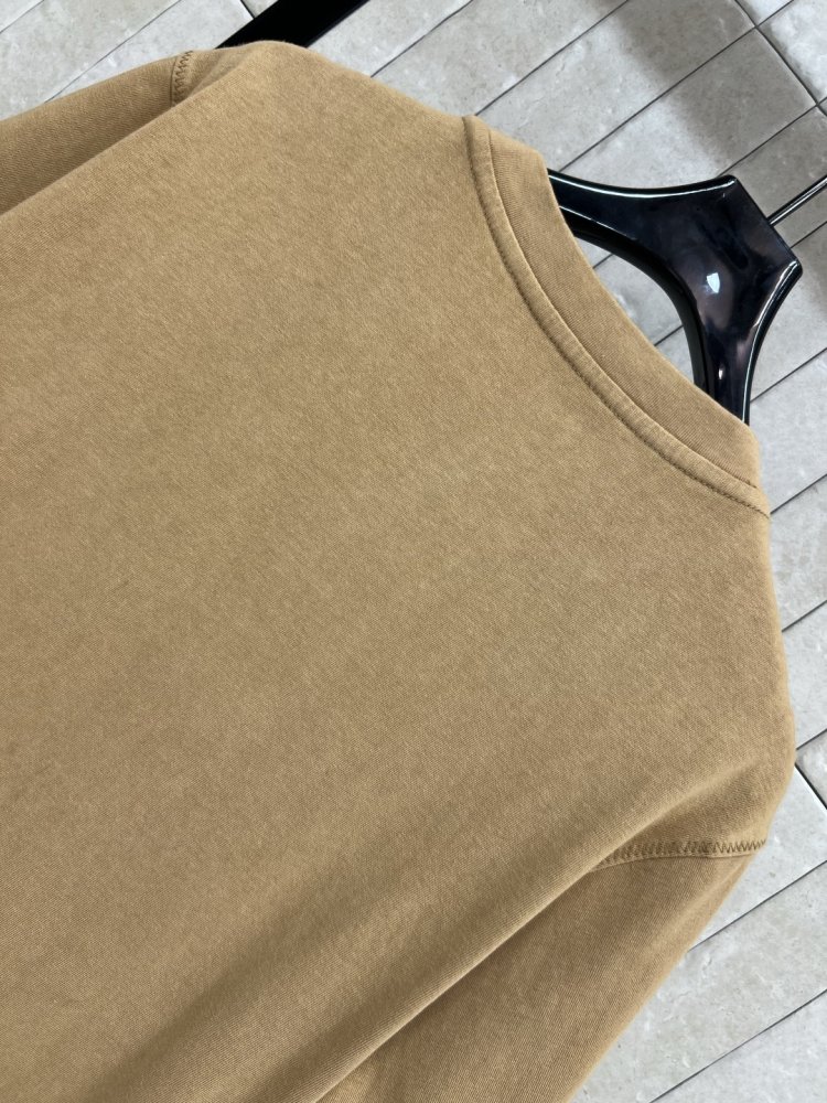 Футболка з колекції Early Fall фото 8