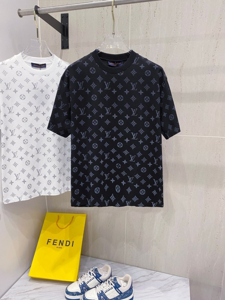 Футболка чоловіча