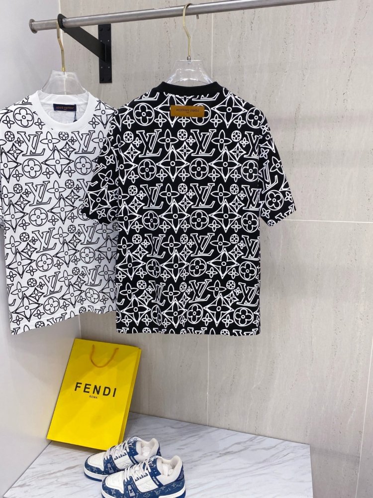 T-shirt men's фото 2