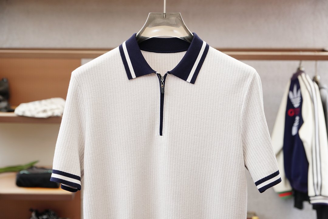 T-shirt men's фото 2