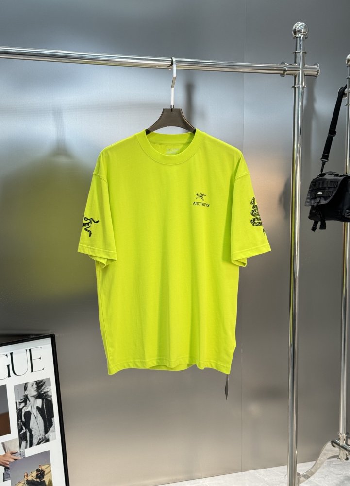 T-shirt men's фото 2