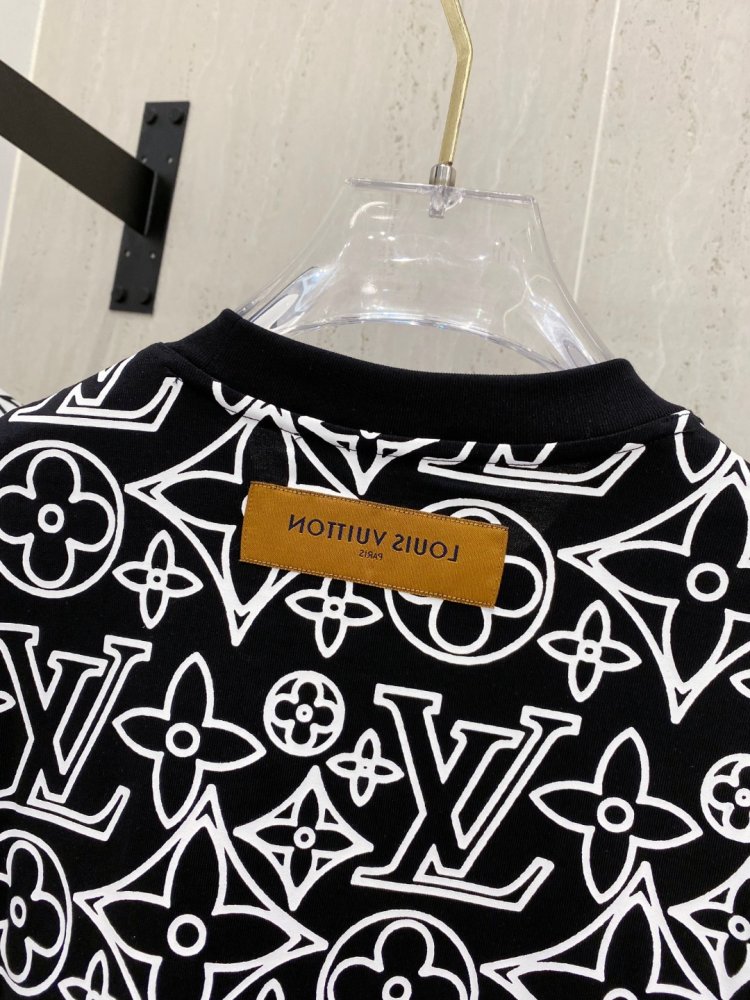 T-shirt men's фото 3