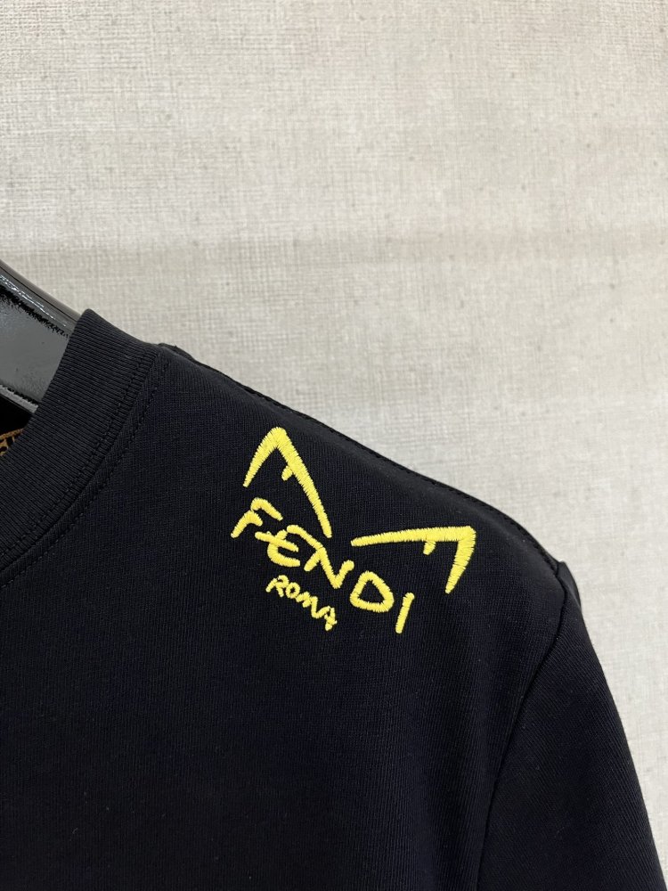 T-shirt men's фото 3