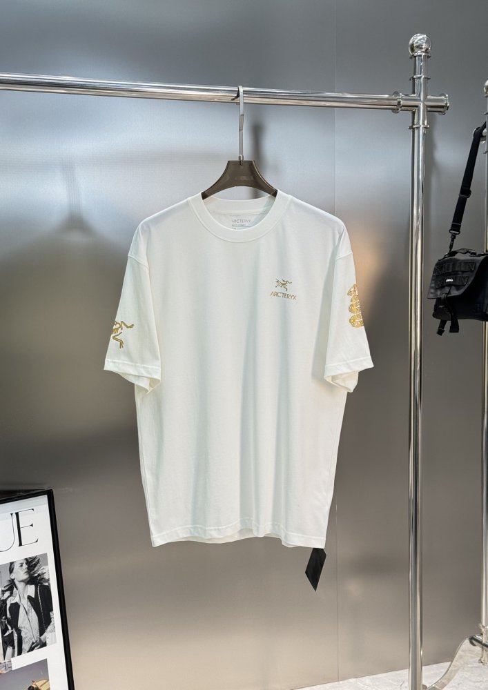 T-shirt men's фото 3