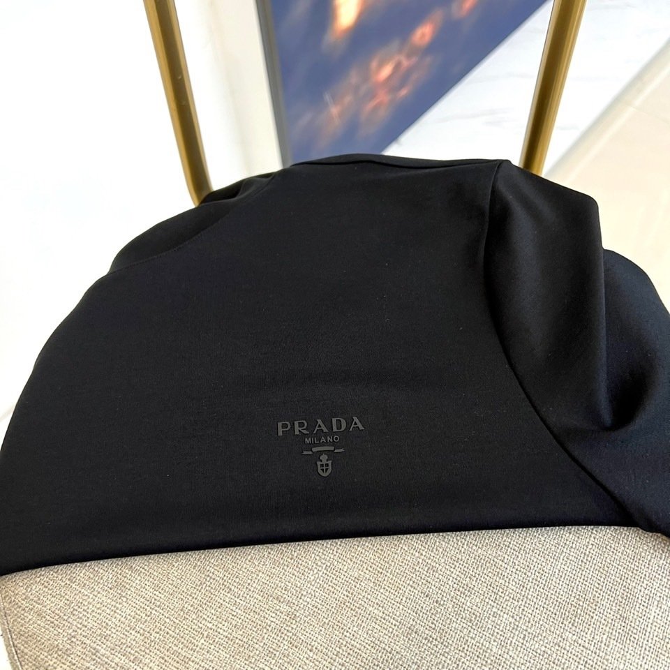 T-shirt men's фото 4