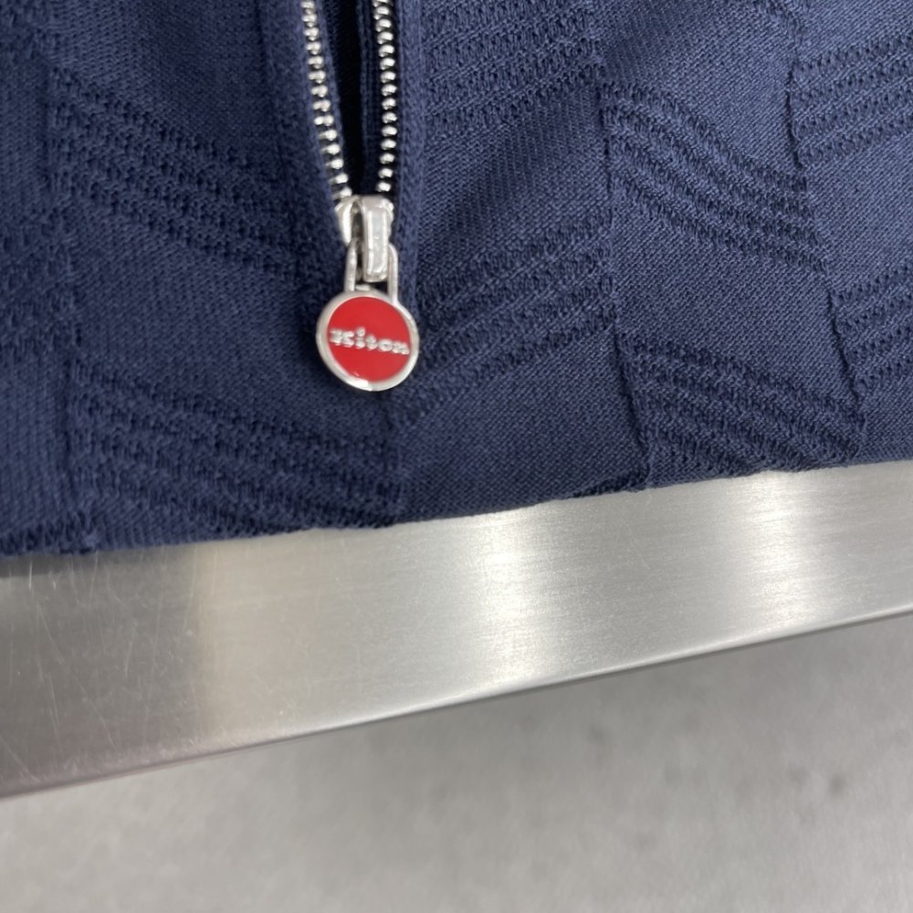 T-shirt men's фото 4