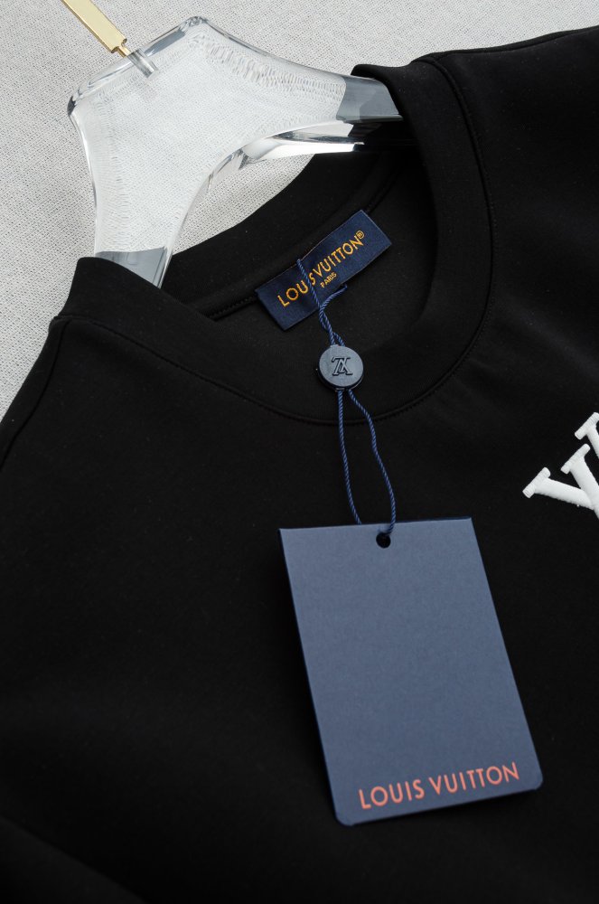 T-shirt men's фото 4