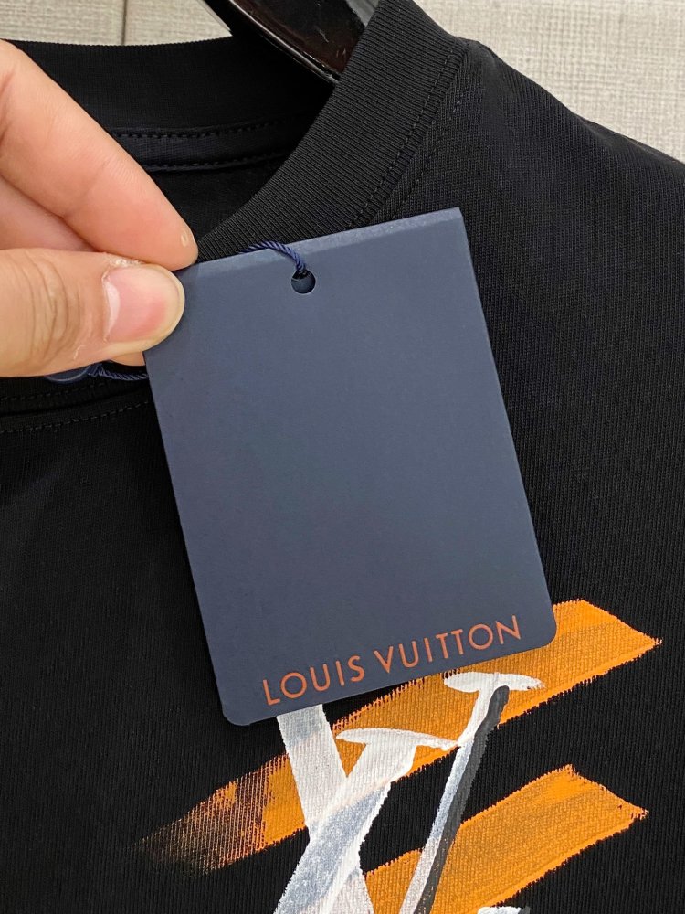 Футболка чоловіча фото 5