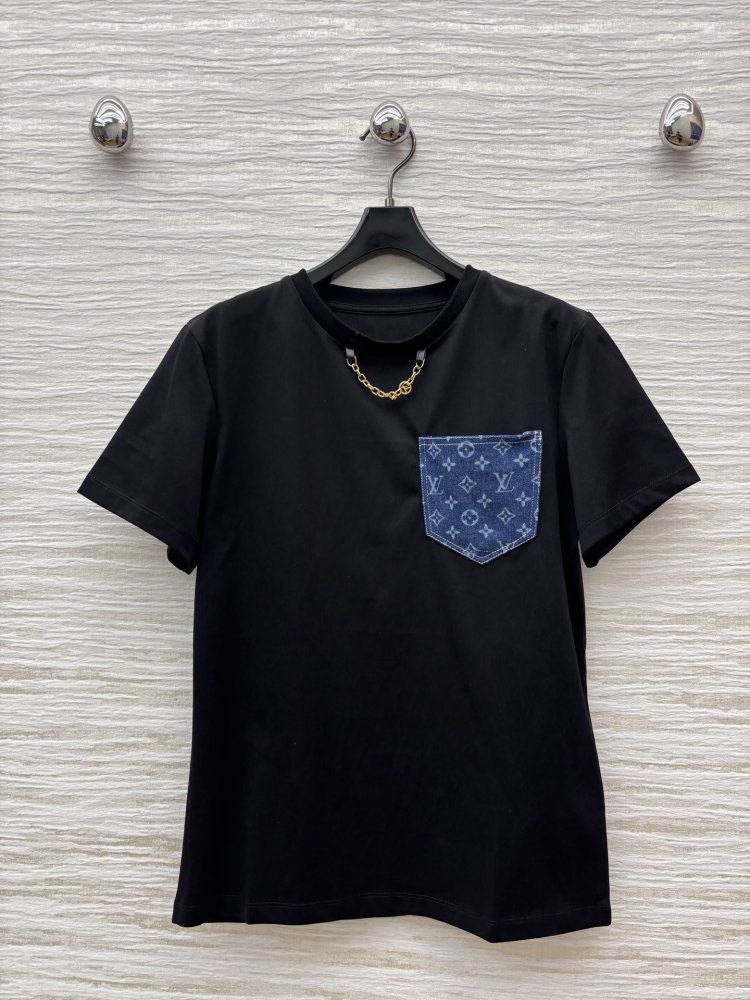 Футболка жіноча