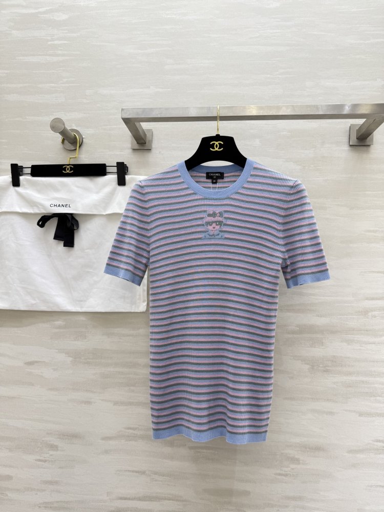 Футболка жіноча