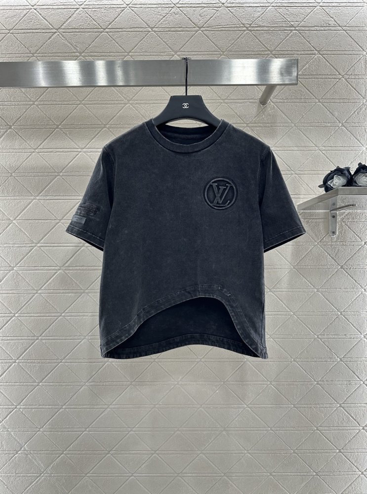 Футболка жіноча