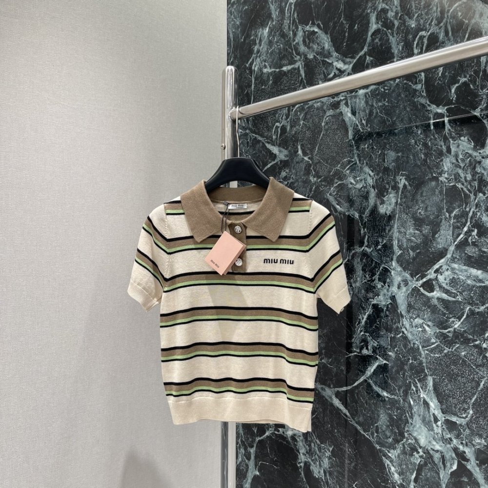 Футболка жіноча