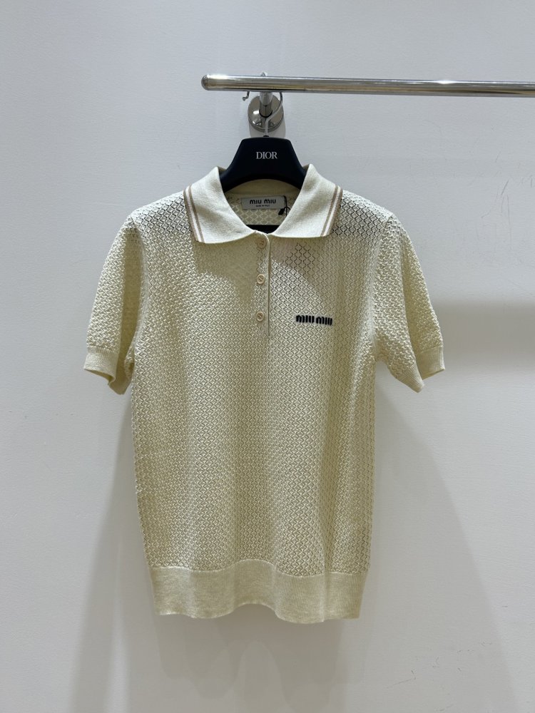 Футболка жіноча