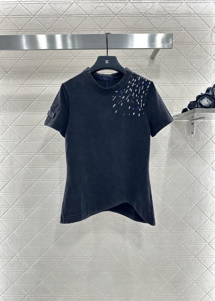 Футболка жіноча