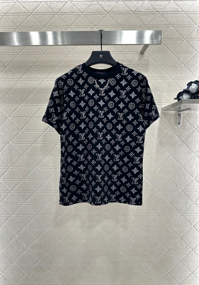 Футболка жіноча