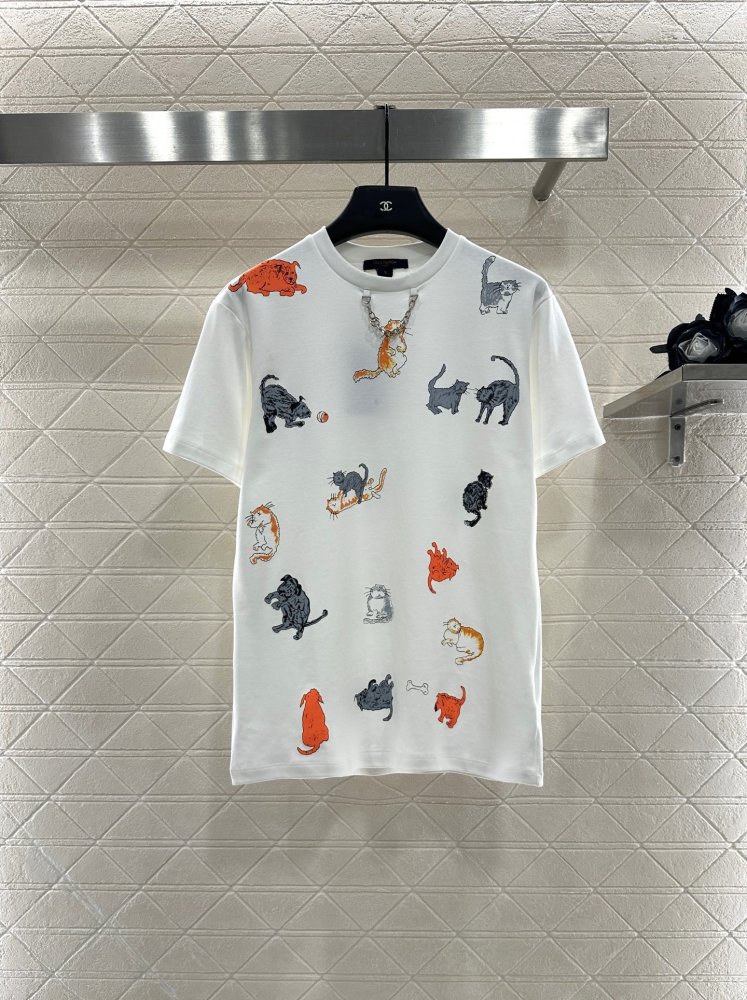 Футболка жіноча