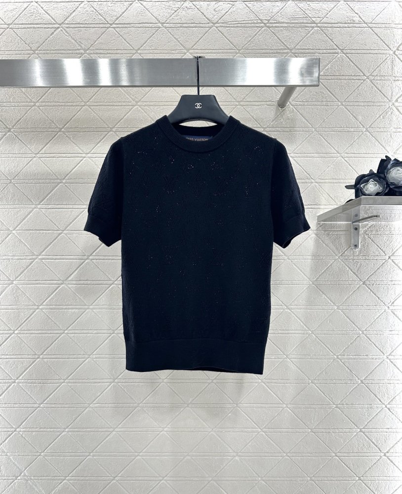 Футболка жіноча