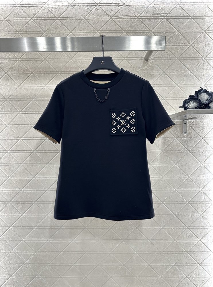 Футболка жіноча