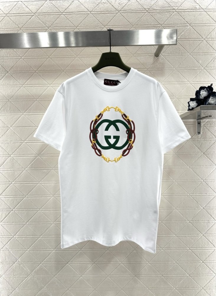 Футболка жіноча