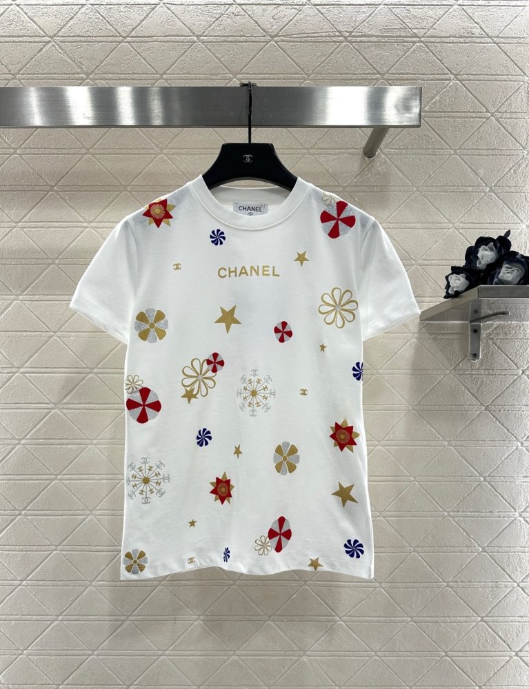 Футболка женская