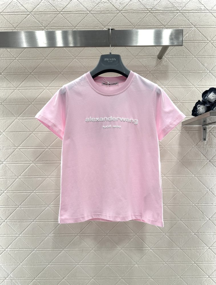 Футболка жіноча