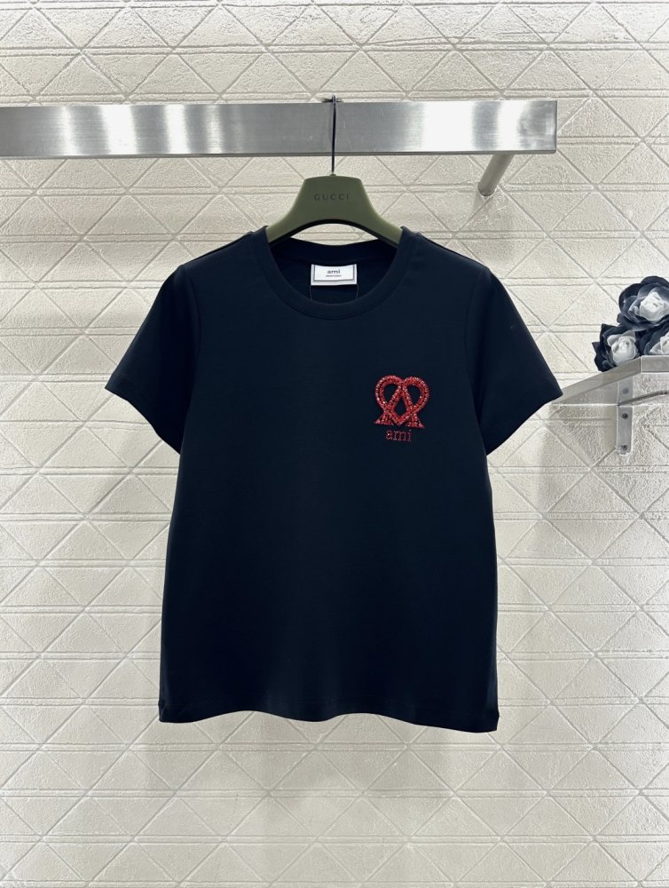 Футболка женская