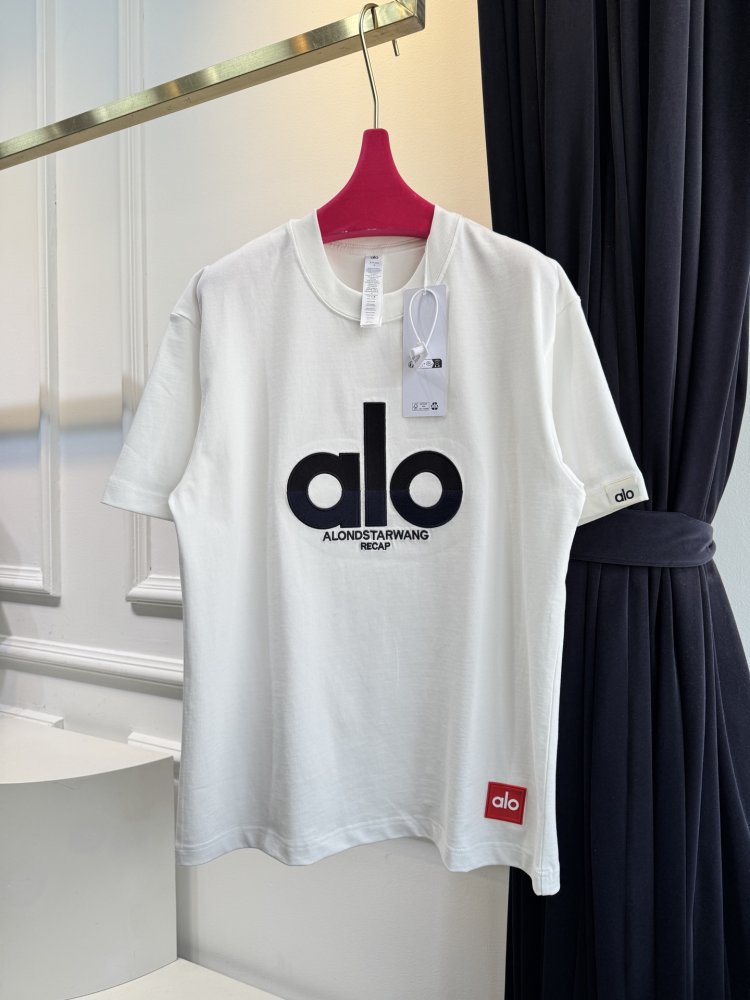 Футболка женская