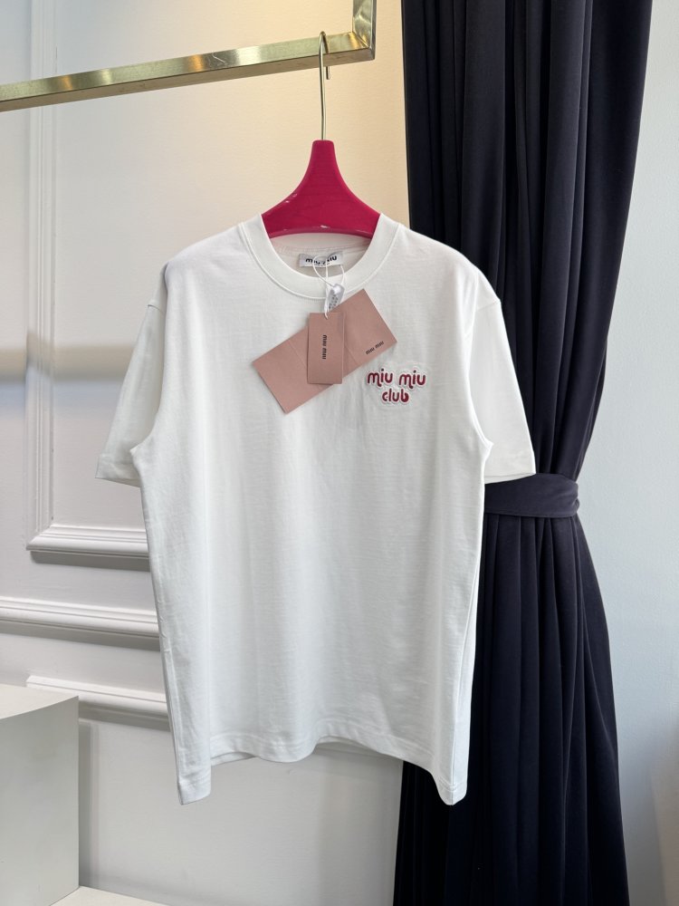 Футболка женская