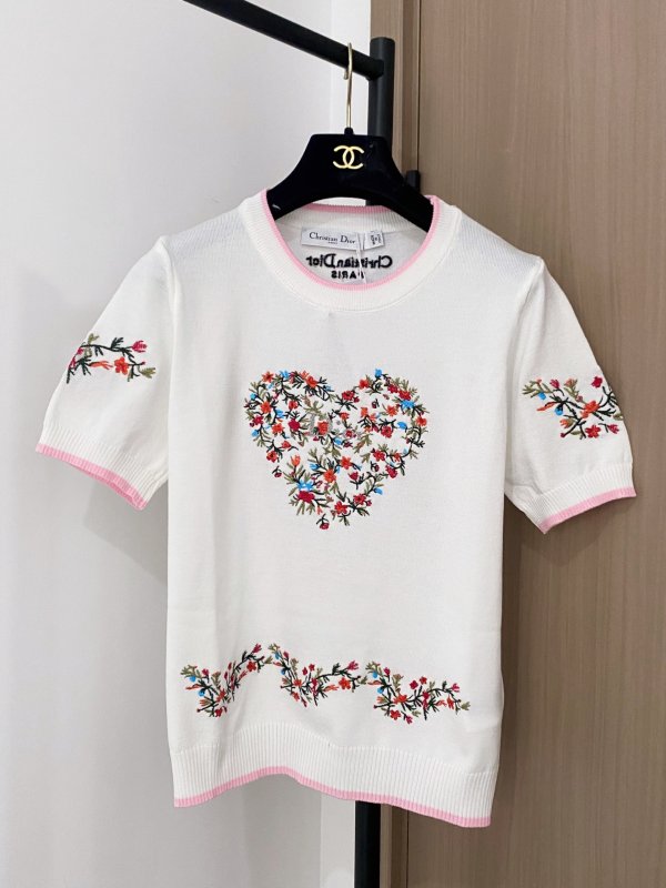 Футболка женская