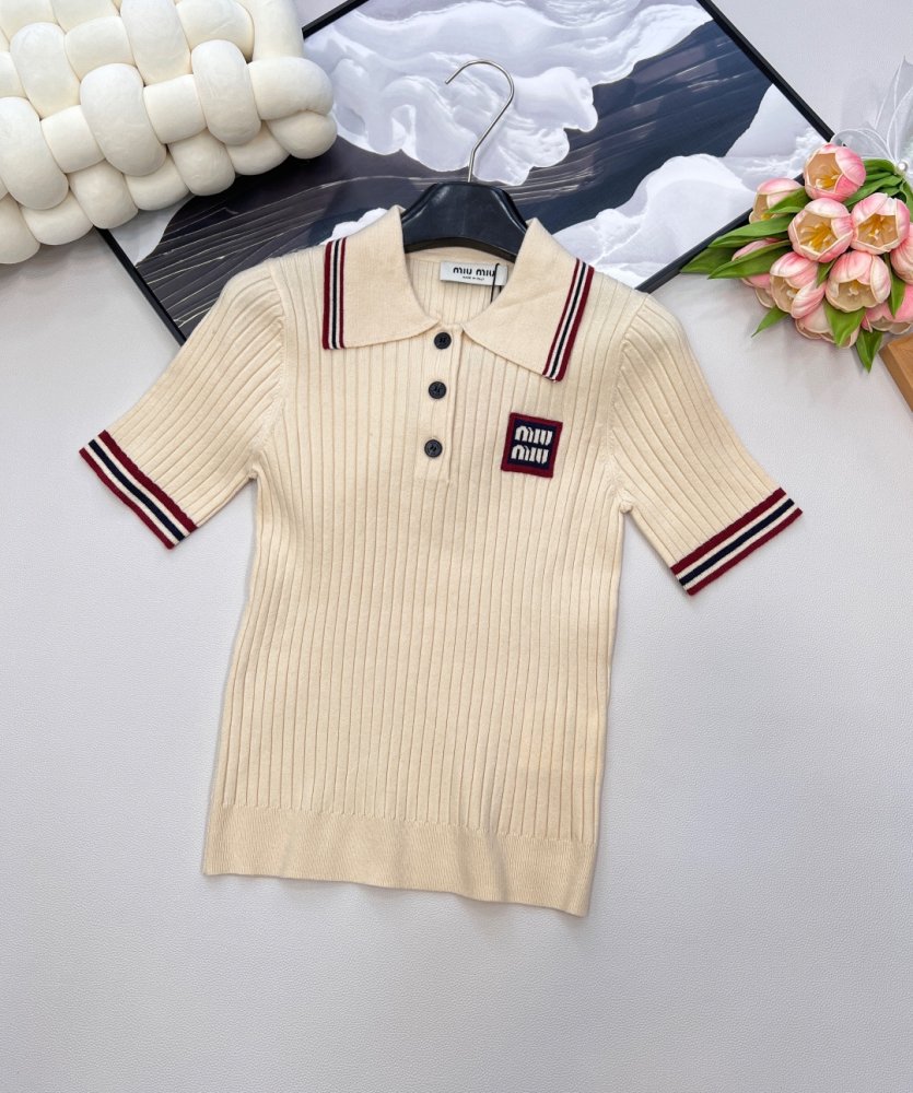 T-shirt women's