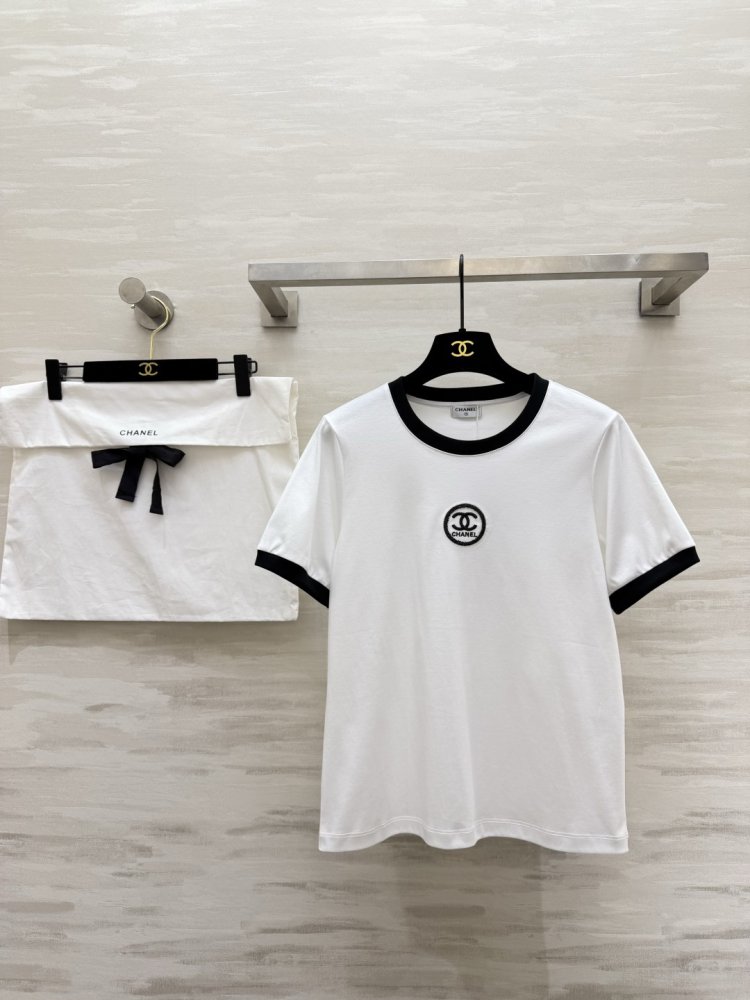 T-shirt women's