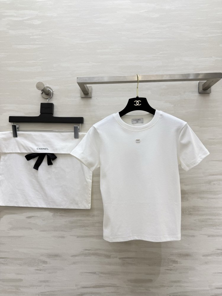 T-shirt women's