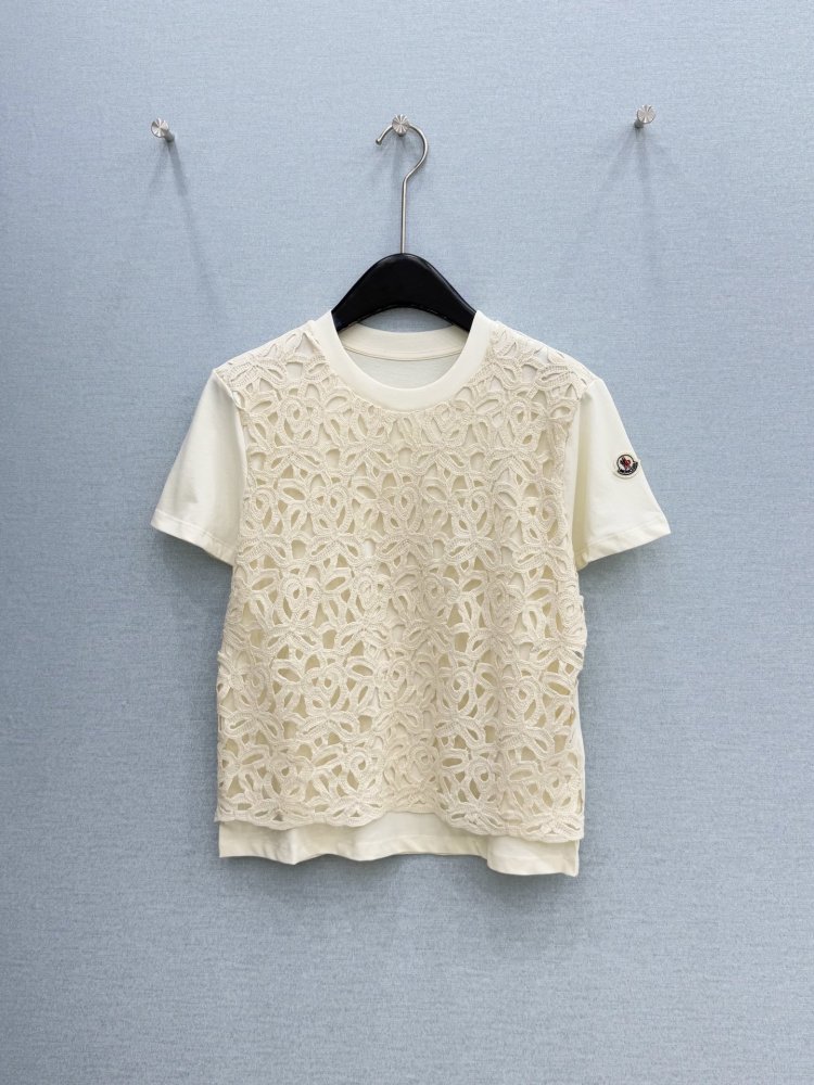 T-shirt women's