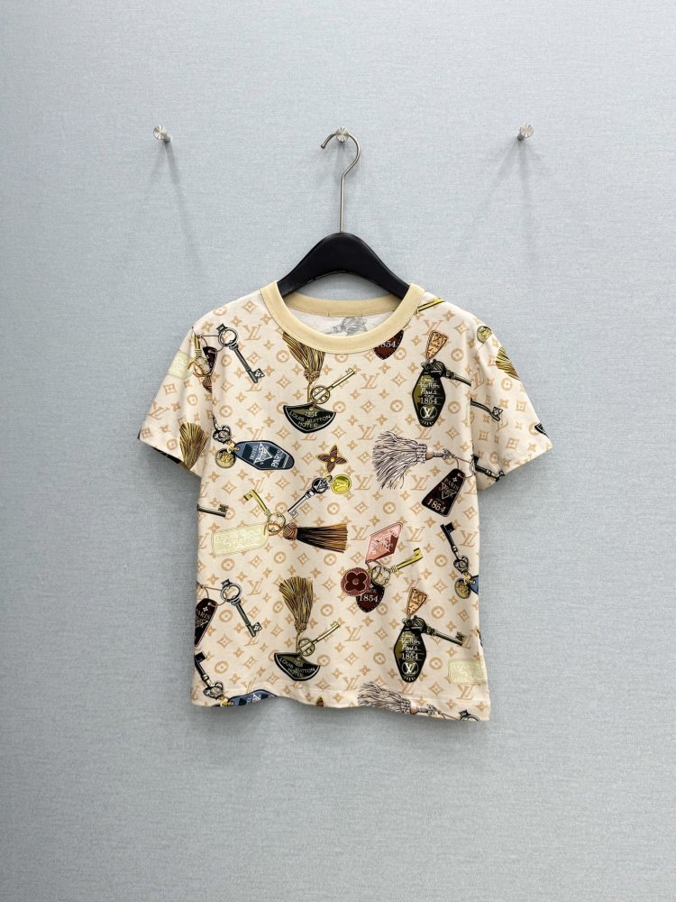 T-shirt women's